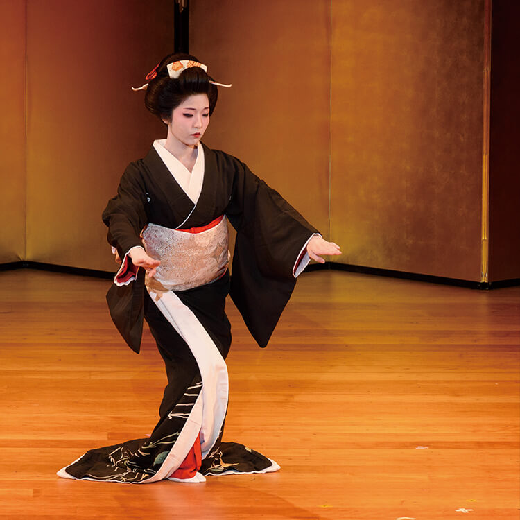 Японский традиционный танец